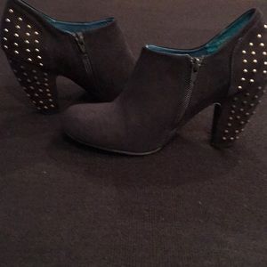 London Rebel Black Suede Booties